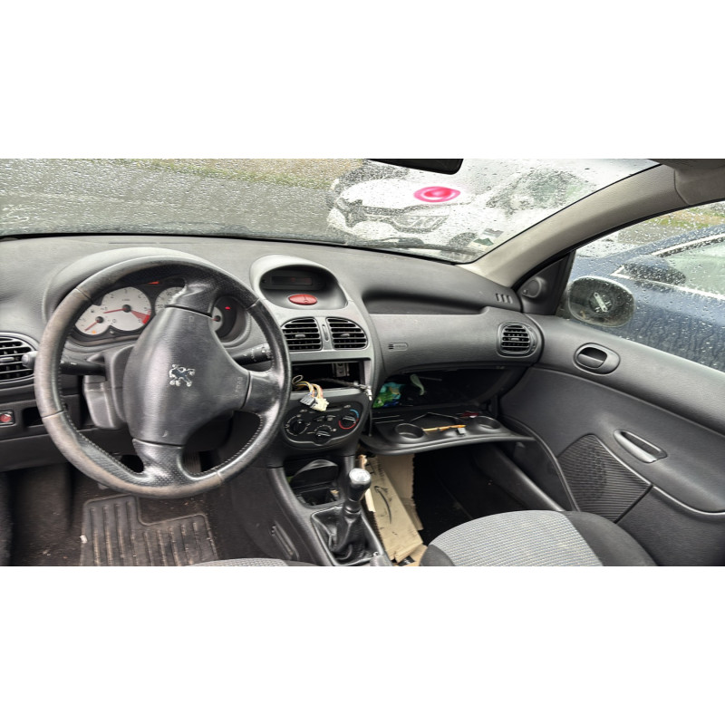 Vitre arriere droit PEUGEOT 206 Photo n°16