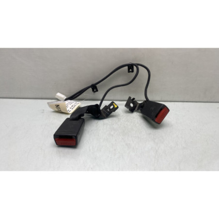 Attache ceinture arriere droit HYUNDAI I 10 2 Photo n°1