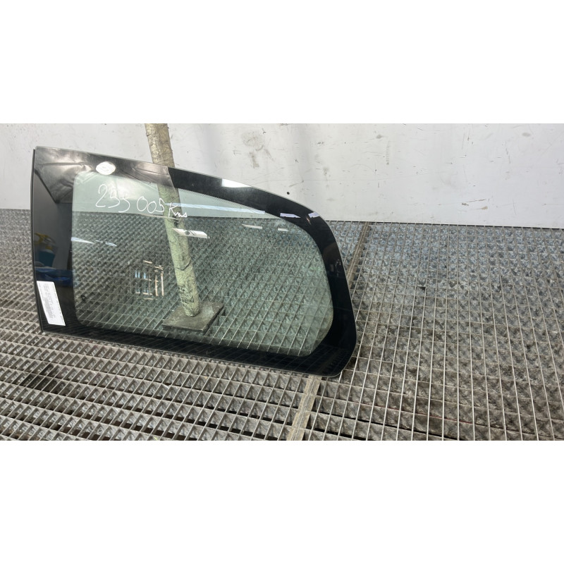 Custode arriere gauche FIAT GRANDE PUNTO Photo n°2