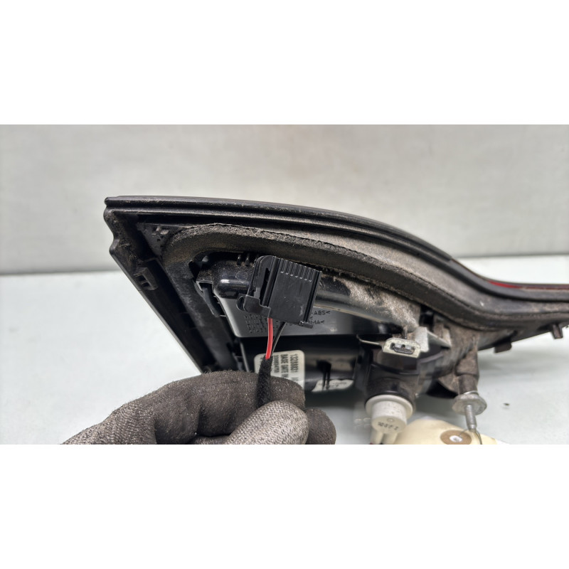 Feu arriere secondaire droit (feux) OPEL ZAFIRA TOURER C Photo n°3