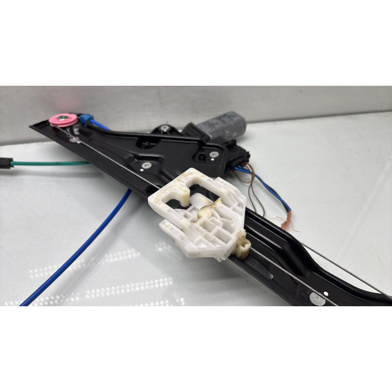 Leve vitre electrique avant droit MINI MINI 3 F55 Photo n°8