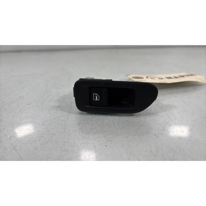 Interrupteur de leve vitre arriere gauche VOLKSWAGEN GOLF 6 Photo n°3
