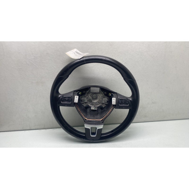 Volant VOLKSWAGEN GOLF 6 Photo n°1