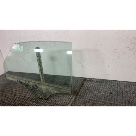 Vitre arriere droit FORD MONDEO 3