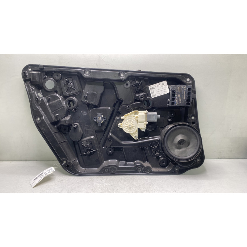 Leve vitre electrique avant gauche MERCEDES CLASSE A 176 Photo n°1