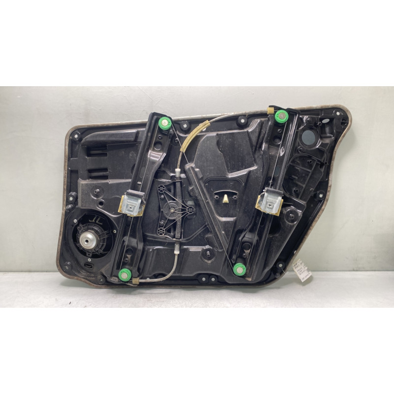 Leve vitre electrique avant gauche MERCEDES CLASSE A 176 Photo n°4