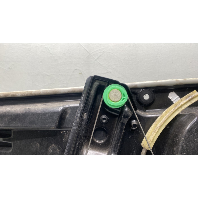 Leve vitre electrique avant gauche MERCEDES CLASSE A 176 Photo n°6