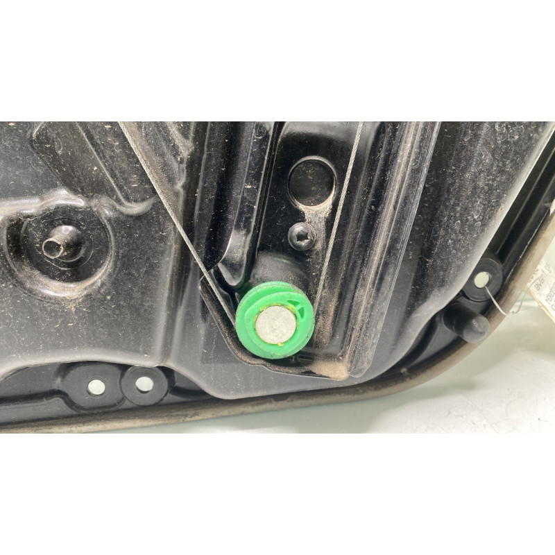 Leve vitre electrique avant gauche MERCEDES CLASSE A 176 Photo n°8