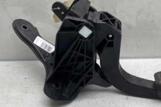 Pedale d'embrayage PEUGEOT 208 2