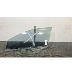 Vitre avant gauche MERCEDES CLASSE A 176 Photo n°1