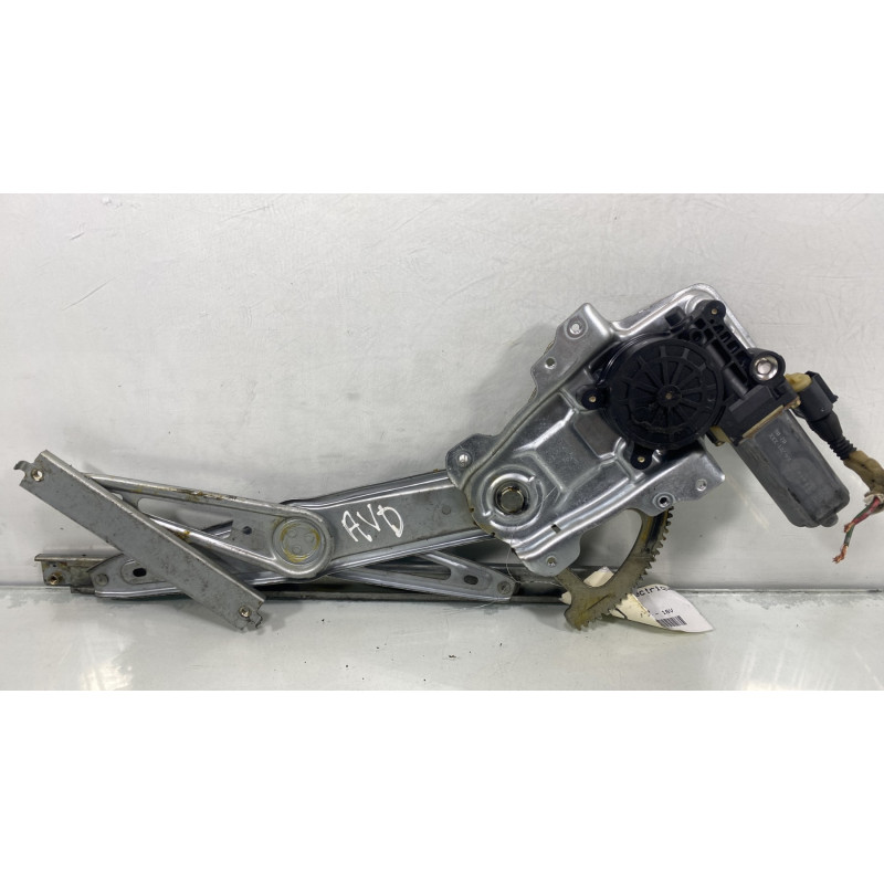 Leve vitre electrique avant droit TOYOTA YARIS 1 Photo n°2