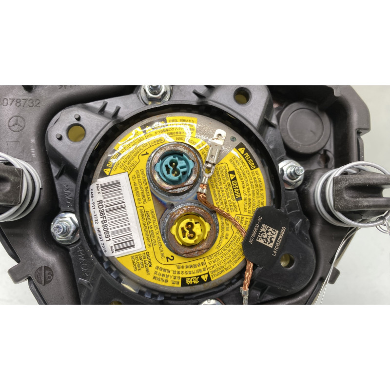 Air bag conducteur MERCEDES CLASSE A 176 Photo n°4