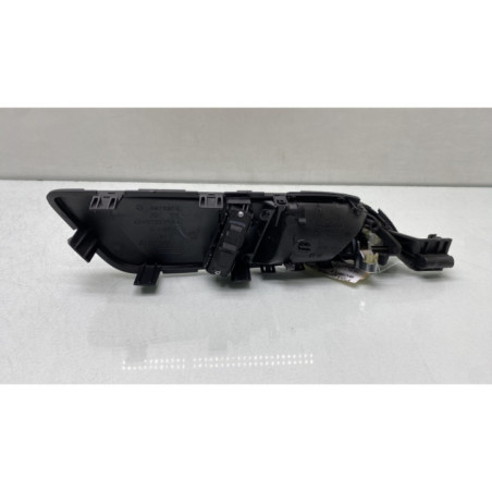 Poignee interieur avant gauche MERCEDES CLASSE A 176