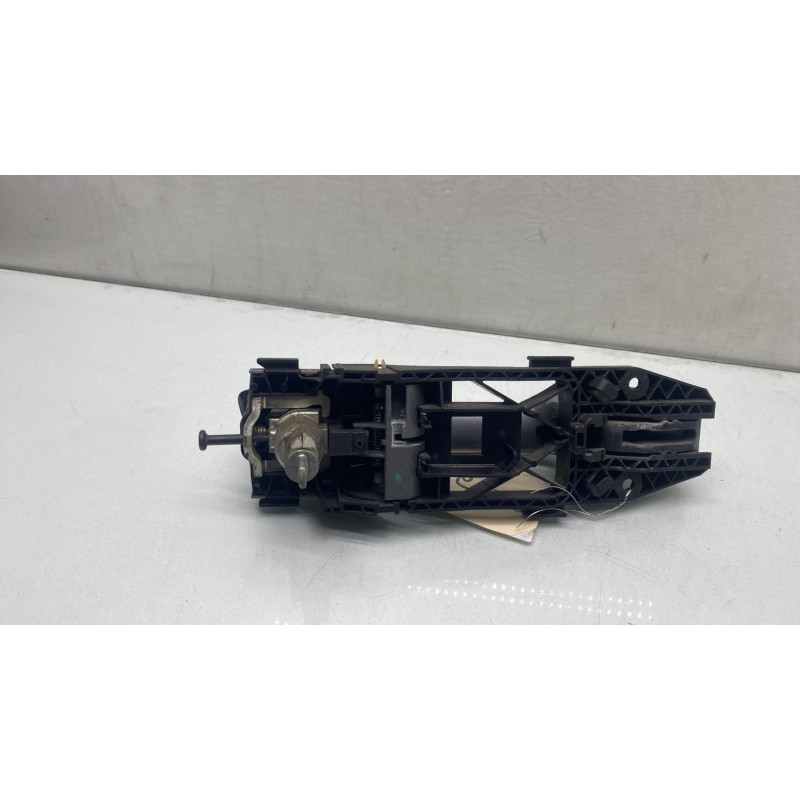 Poignee porte avant gauche VOLKSWAGEN GOLF 6 Photo n°1