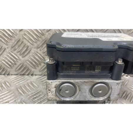 Bloc ABS (freins anti-blocage) MERCEDES CLASSE A 176