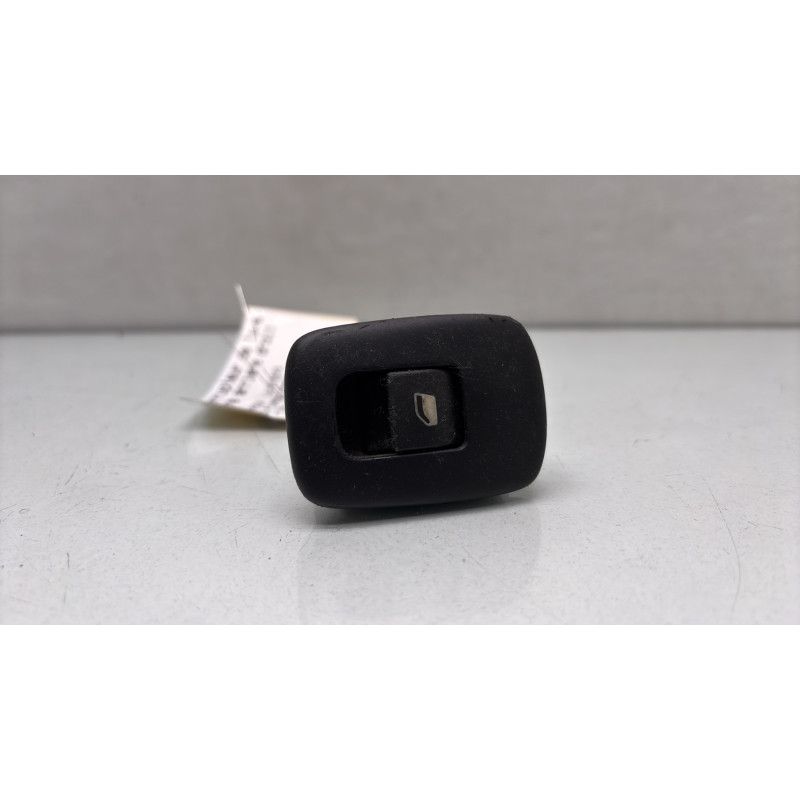 Interrupteur de leve vitre arriere droit CITROEN C3 PICASSO Photo n°1