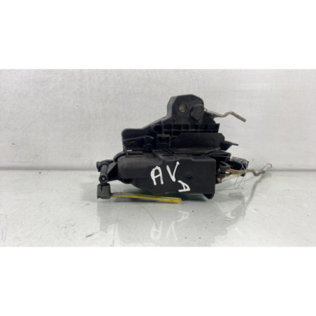 Serrure avant droit MERCEDES CLASSE CLK 208