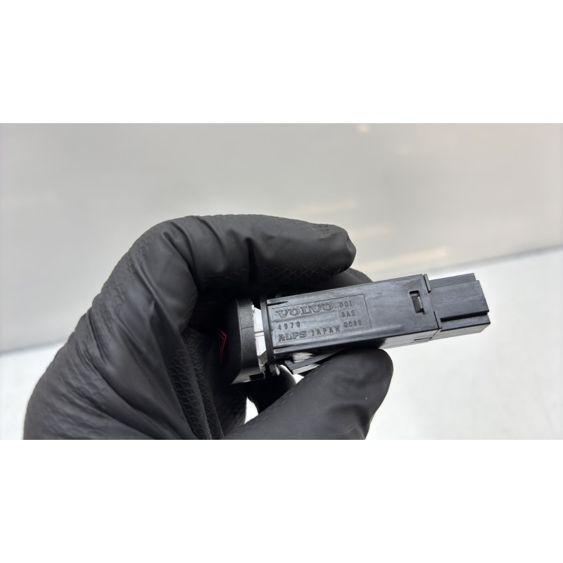 Bouton de warning VOLVO V 40 2 Photo n°4