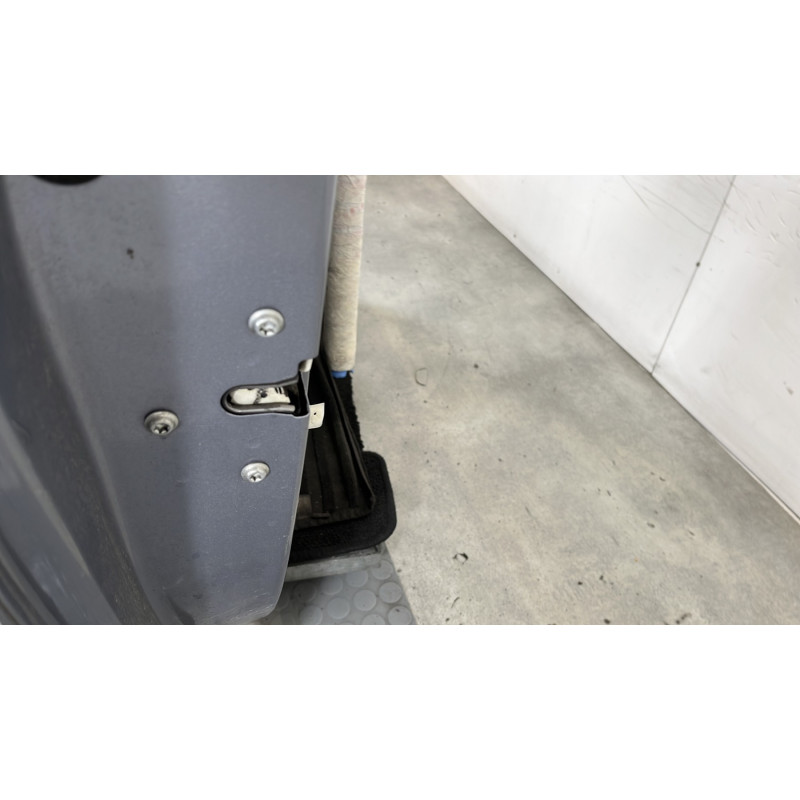 Porte avant gauche OPEL CORSA D Photo n°6