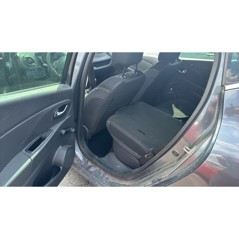 Vitre arriere droit RENAULT CLIO 4 Photo n°18
