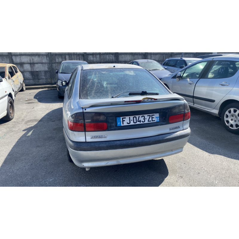 Bandeau de feu malle/hayon RENAULT LAGUNA 1 Photo n°14
