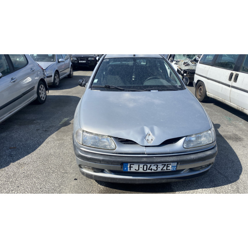 Bandeau de feu malle/hayon RENAULT LAGUNA 1 Photo n°17