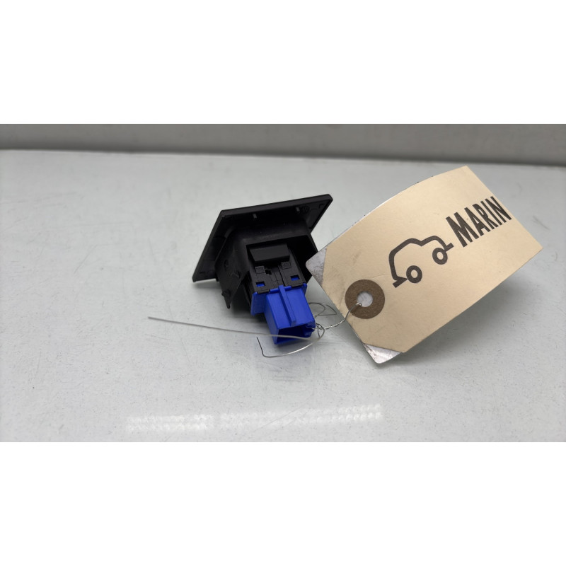 Bouton de warning VOLKSWAGEN TOURAN 3 Photo n°2