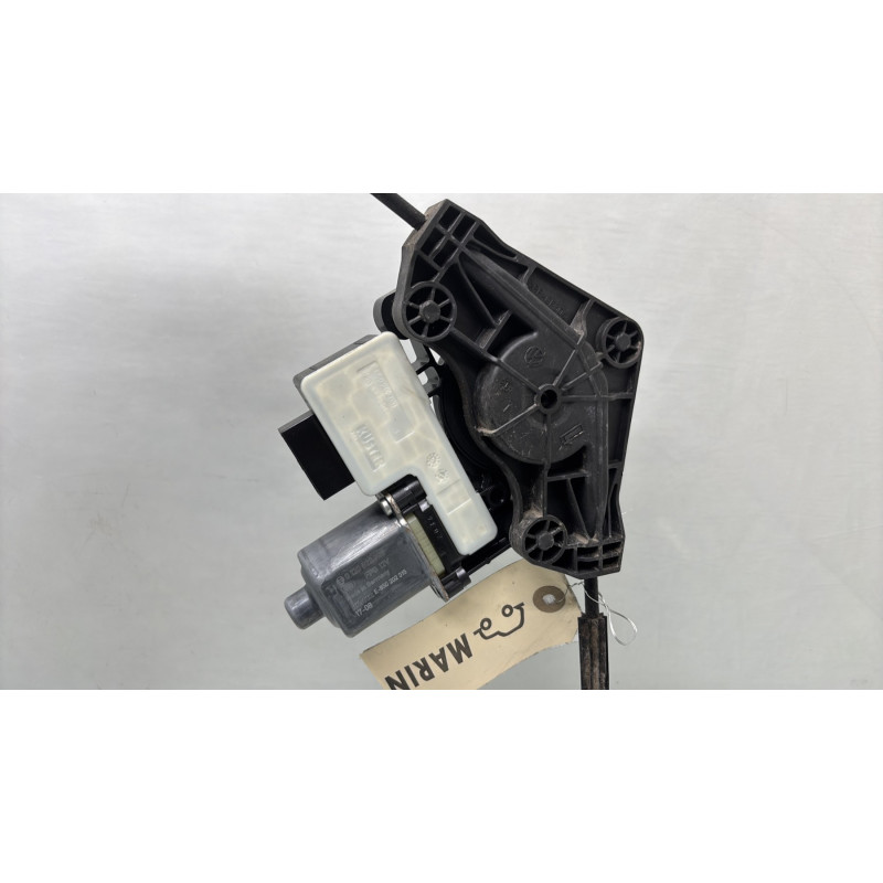 Leve vitre electrique arriere gauche VOLKSWAGEN TOURAN 3 Photo n°4