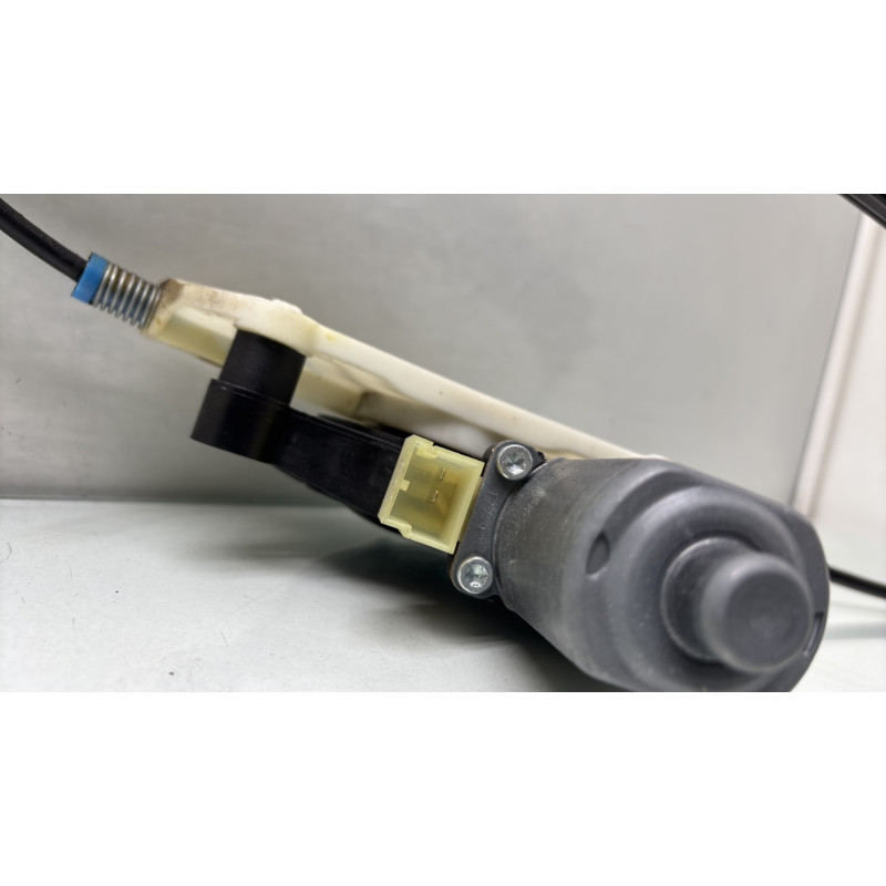 Leve vitre electrique avant droit VOLKSWAGEN TOURAN 3 Photo n°7