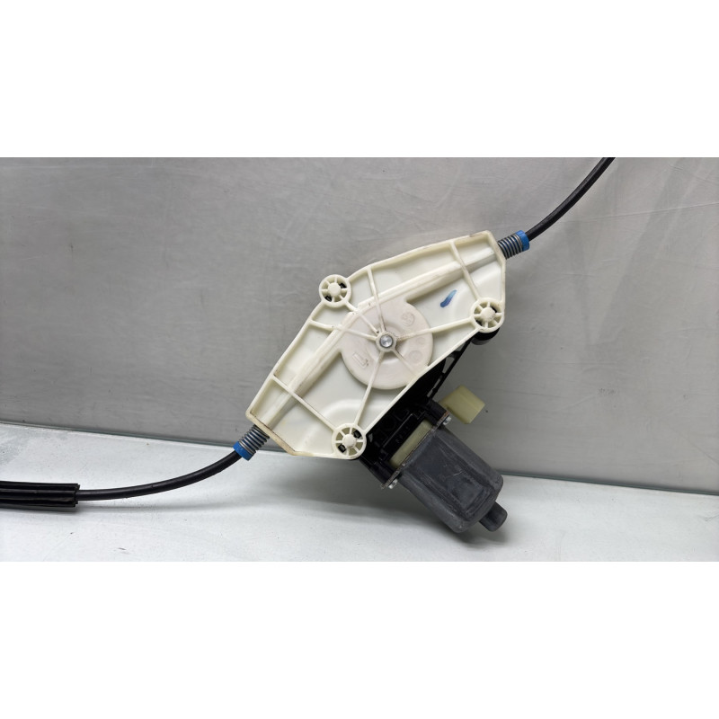 Leve vitre electrique avant gauche VOLKSWAGEN TOURAN 3 Photo n°8