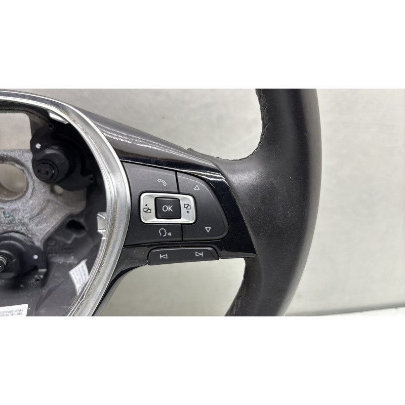 Volant VOLKSWAGEN TOURAN 3 Photo n°3