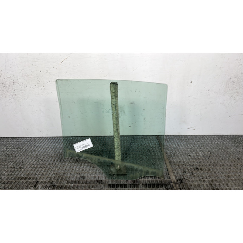 Vitre arriere gauche RENAULT CLIO 3 Photo n°5