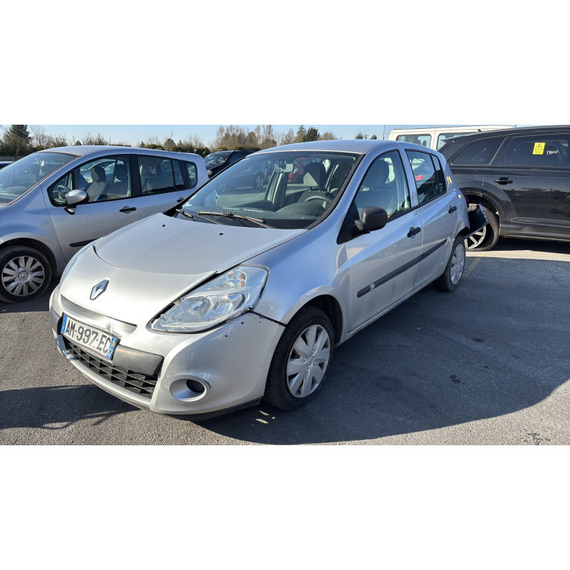 Vitre arriere gauche RENAULT CLIO 3 Photo n°7