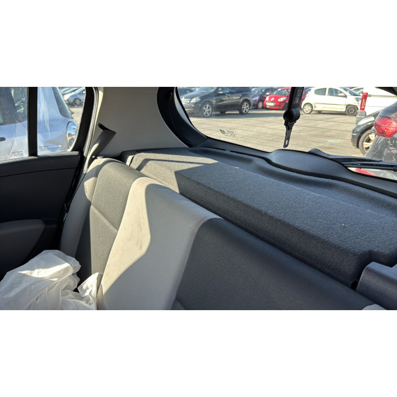 Vitre arriere gauche RENAULT CLIO 3 Photo n°17
