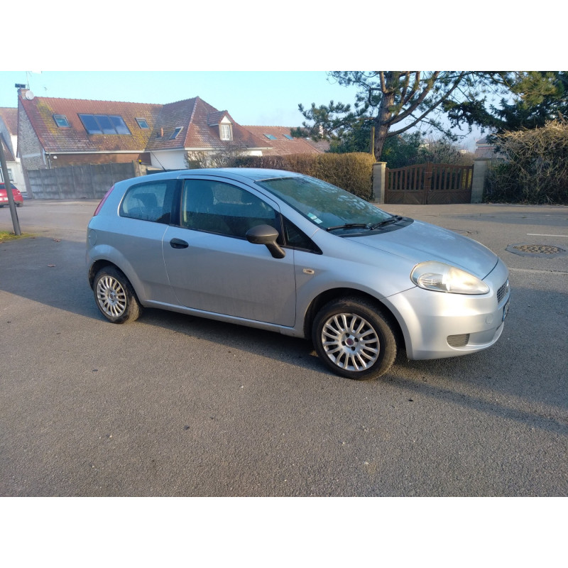 Capot FIAT GRANDE PUNTO Photo n°12