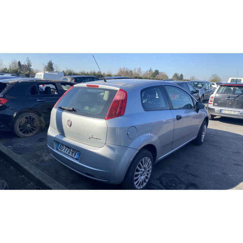 Capot FIAT GRANDE PUNTO Photo n°15
