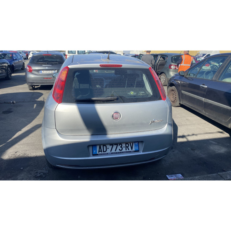 Capot FIAT GRANDE PUNTO Photo n°17