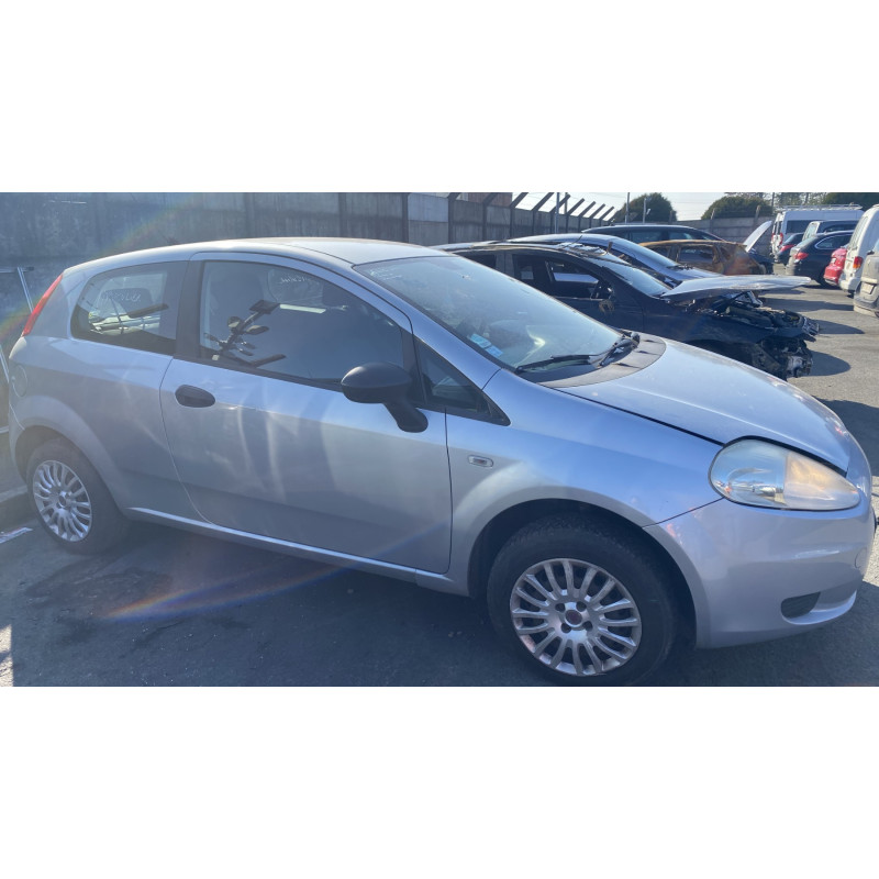 Capot FIAT GRANDE PUNTO Photo n°18
