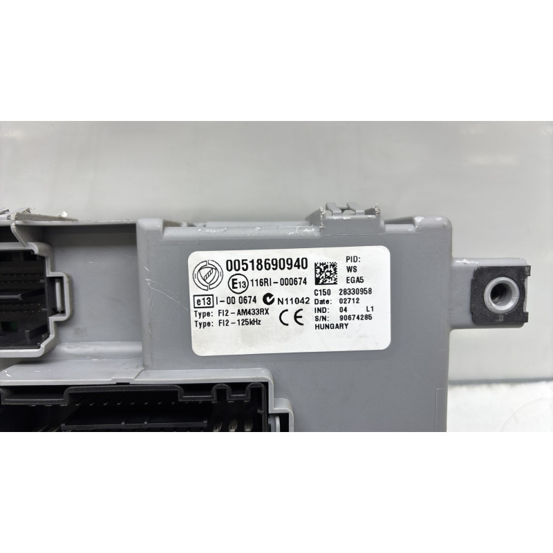 Porte fusible FIAT GRANDE PUNTO Photo n°1