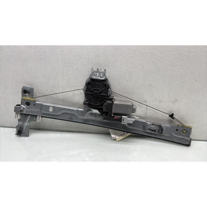 Leve vitre electrique avant gauche PEUGEOT 207 Photo n°4