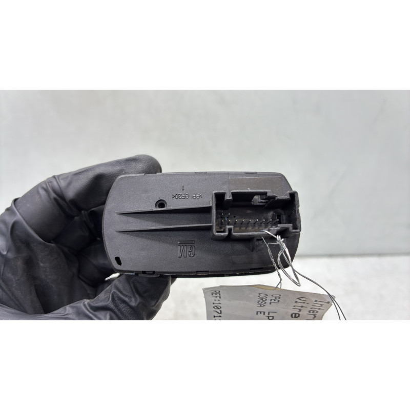 Interrupteur de leve vitre avant gauche OPEL CORSA E Photo n°3
