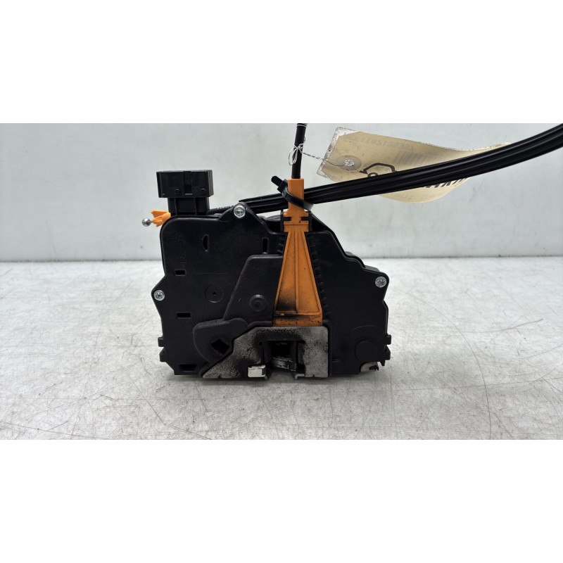 Serrure avant gauche OPEL CORSA E Photo n°5