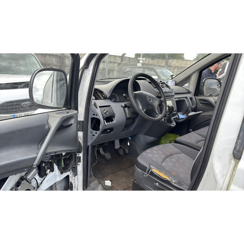 Poignee porte avant gauche MERCEDES VITO 639 Photo n°16