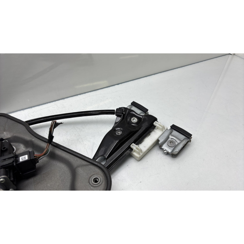 Leve vitre electrique avant droit SKODA FABIA 2 Photo n°4