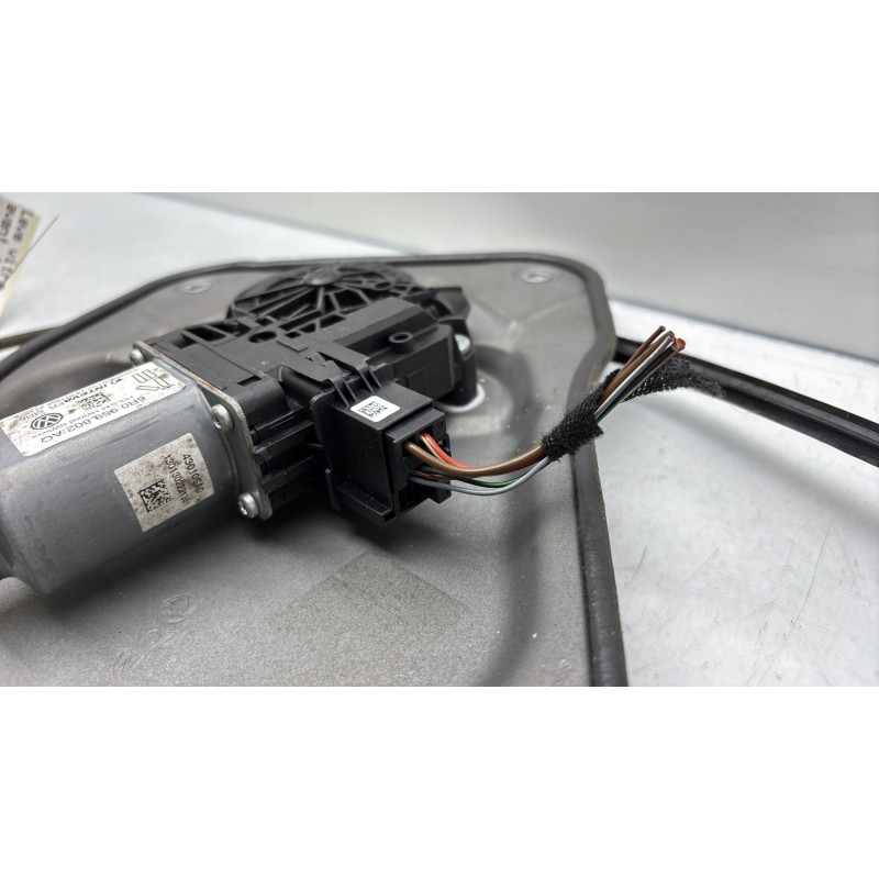 Leve vitre electrique avant droit SKODA FABIA 2 Photo n°5