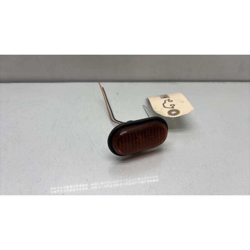 Repetiteur clignotant avant gauche (Feux) RENAULT MEGANE 1 Photo n°1