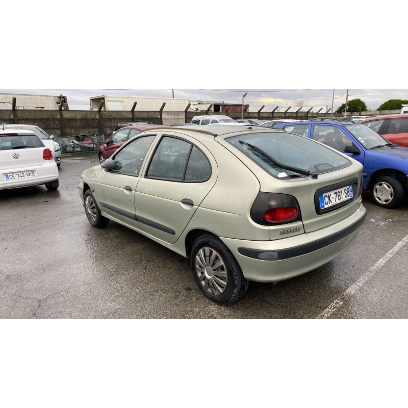 Retroviseur gauche RENAULT MEGANE 1 Photo n°8