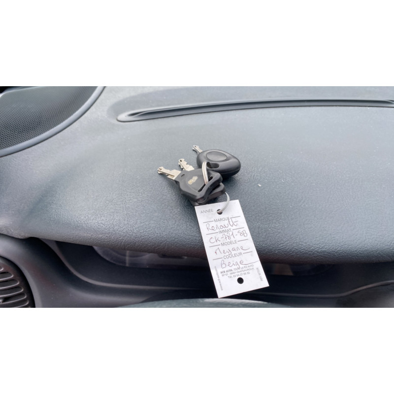 Retroviseur gauche RENAULT MEGANE 1 Photo n°14