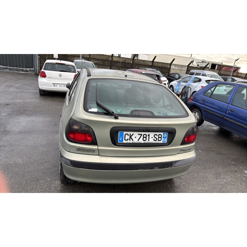 Retroviseur gauche RENAULT MEGANE 1 Photo n°19