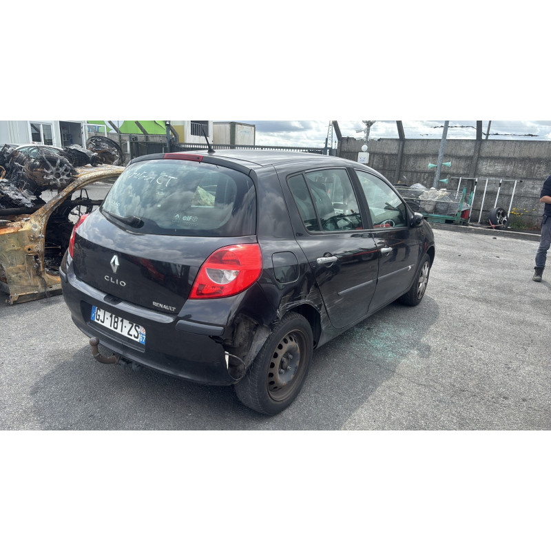 Aile avant gauche RENAULT CLIO 3 Photo n°7